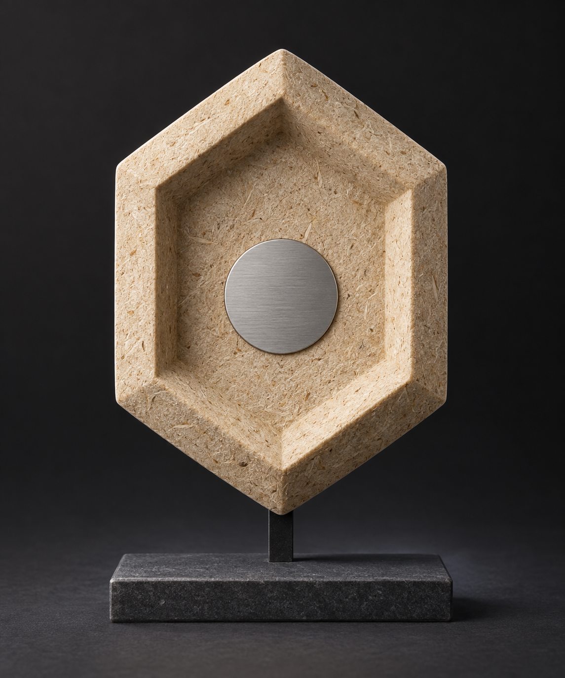 Faceted grown medal